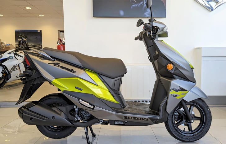 Suzuki Avenis 125