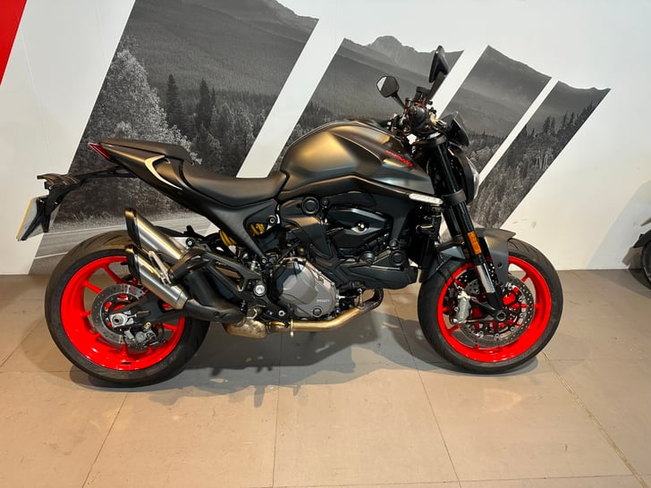 Ducati MONSTER 797 PLUS