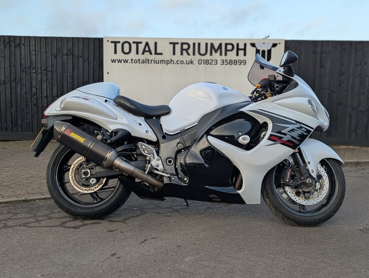 SUZUKI GSX1300R HAYABUSA