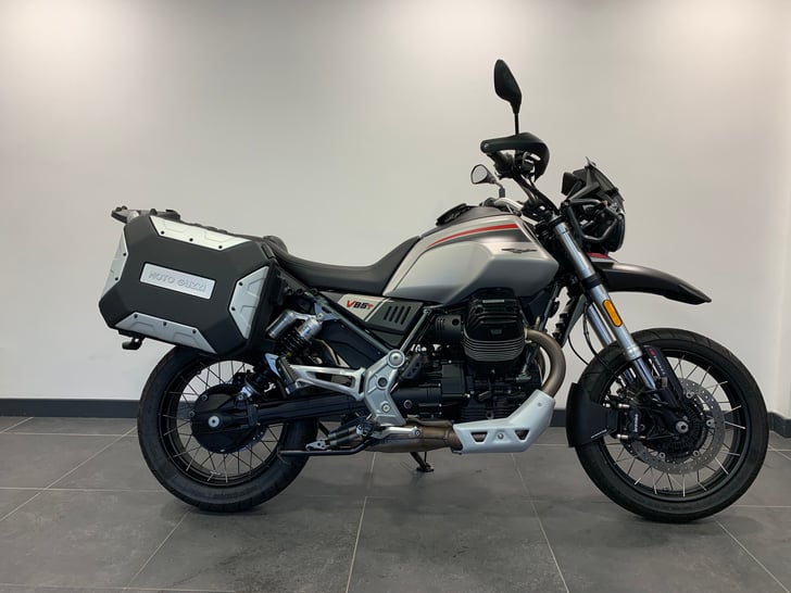 Moto Guzzi V85 TT TRAVEL