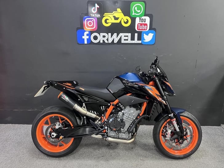 KTM 890 DUKE R 22 
