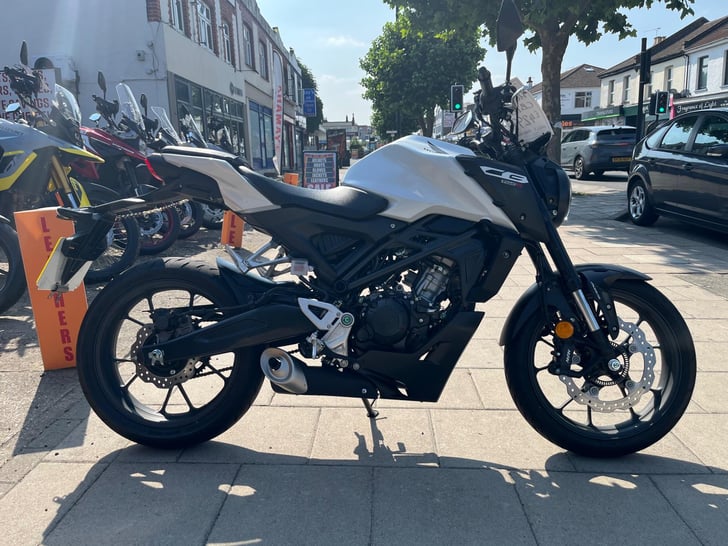 Honda CB125R