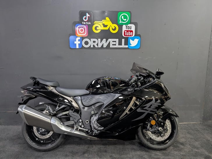 Suzuki GSX1300R  HAYABUSA M5 