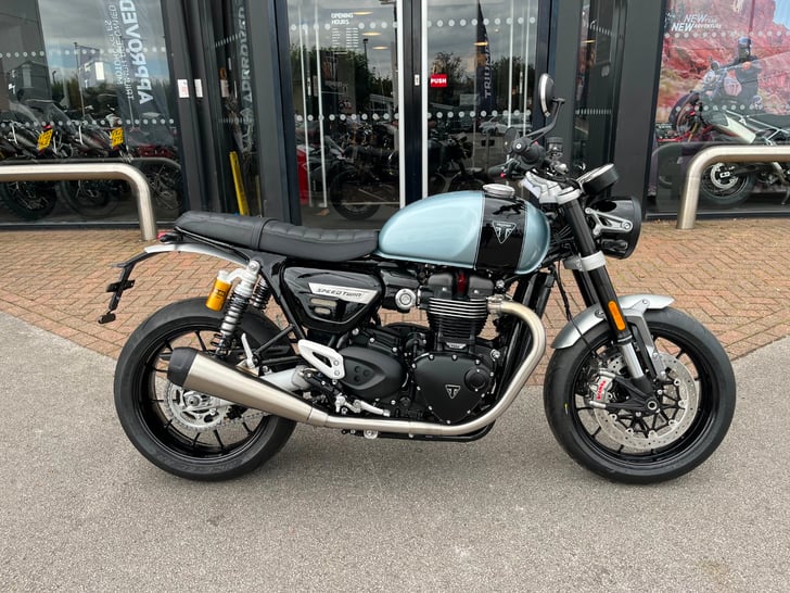 TRIUMPH SPEED TWIN 1200
