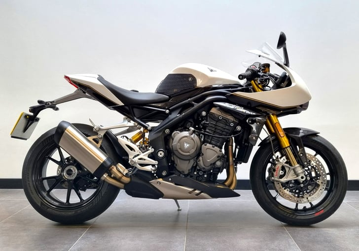 Triumph SPEED TRIPLE 1200 RR