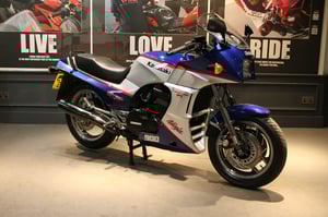 Watch video of Kawasaki GPZ900 GPZ900 900 A5 (GPZ-R) in Watford