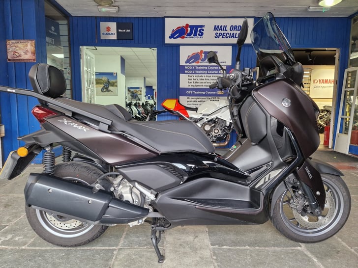 YAMAHA XMAX 300 TECH MAX