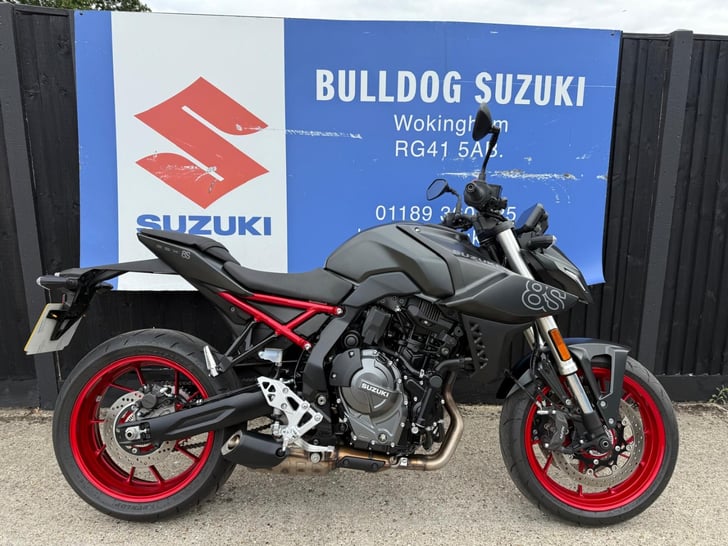 Suzuki GSX-8S