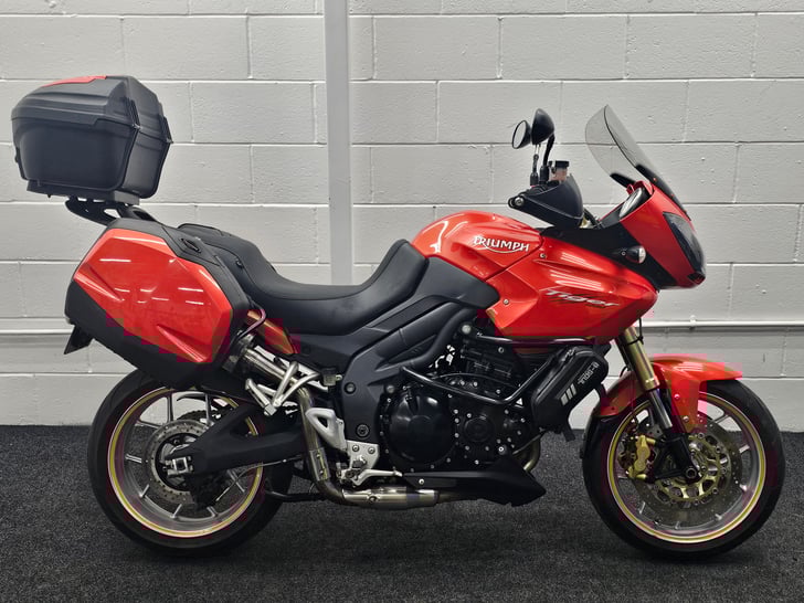 Triumph TIGER 1050