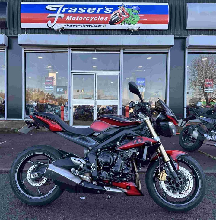 TRIUMPH STREET TRIPLE