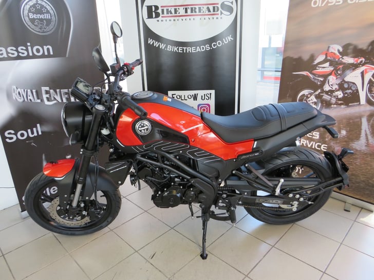 Benelli leoncino 250 online on road price