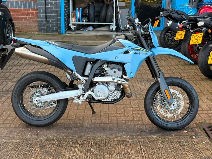 SUZUKI DRZ400SM