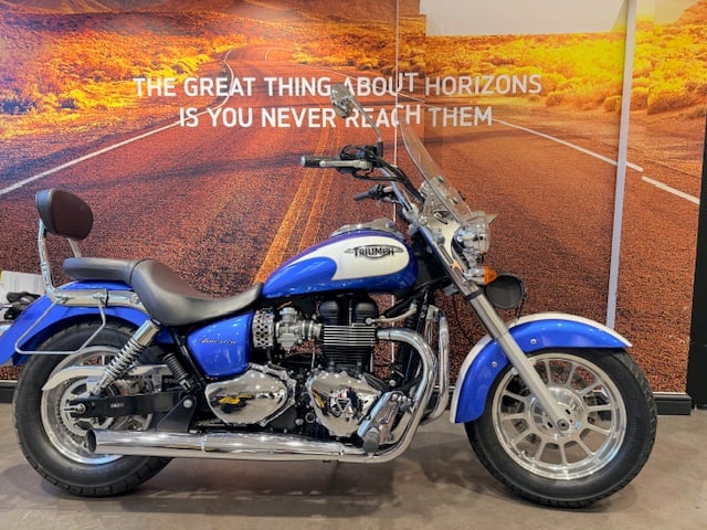 TRIUMPH BONNEVILLE AMERICA