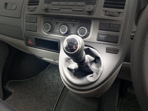 Used Volkswagen TRANSPORTER TRANSPORTER for sale in Wythall | Image 2