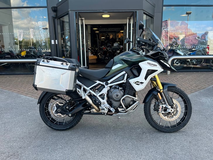 TRIUMPH TIGER 1200 RALLY PRO