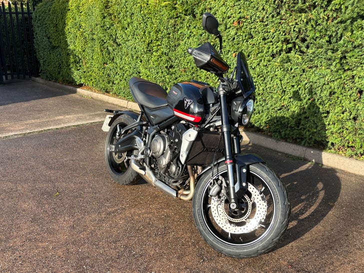 Triumph TRIDENT 660