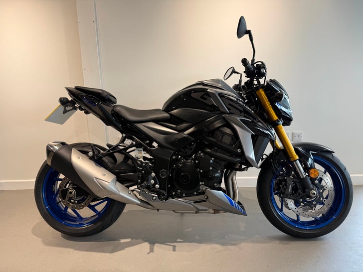 Suzuki GSX-S750