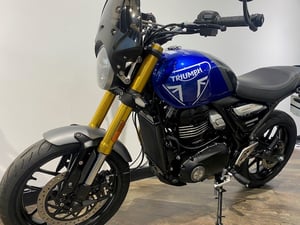 Used Triumph SPEED 400 SPEED 400 for sale in Newcastle | Image 2