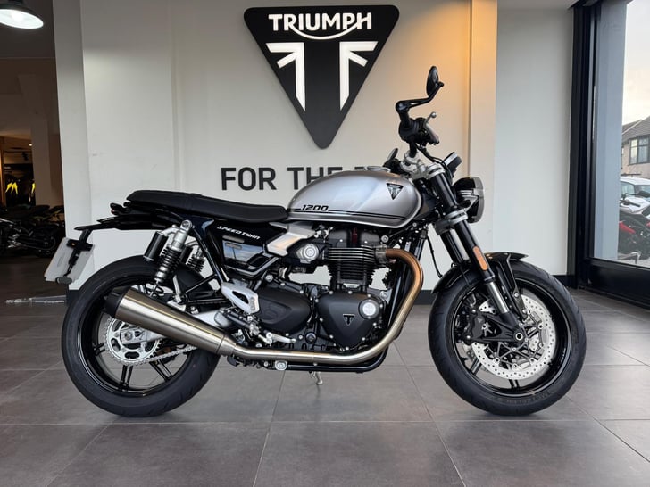 Triumph SPEED TWIN 1200