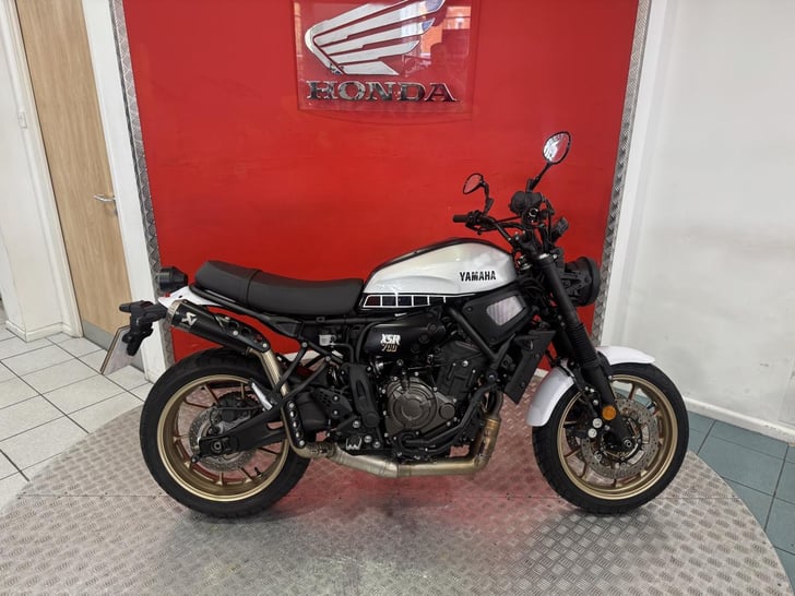 Yamaha XSR700