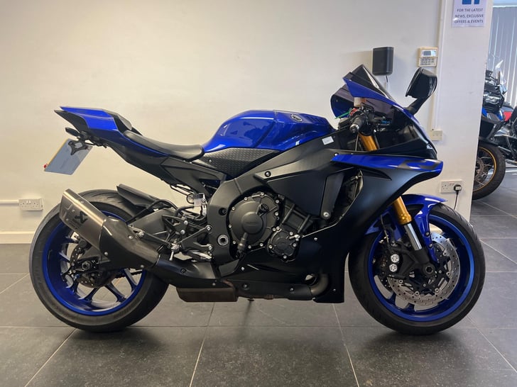 YAMAHA R1 1000 ABS SUPER SPORTS