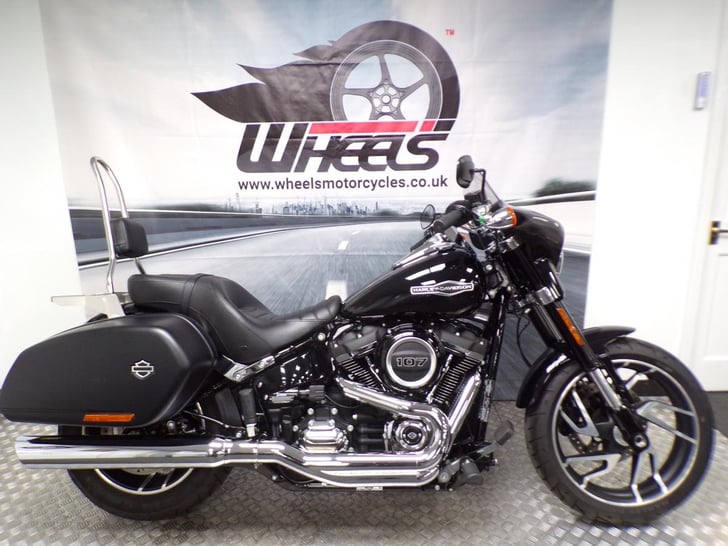 Harley-Davidson FLSB SPORT GLIDE 