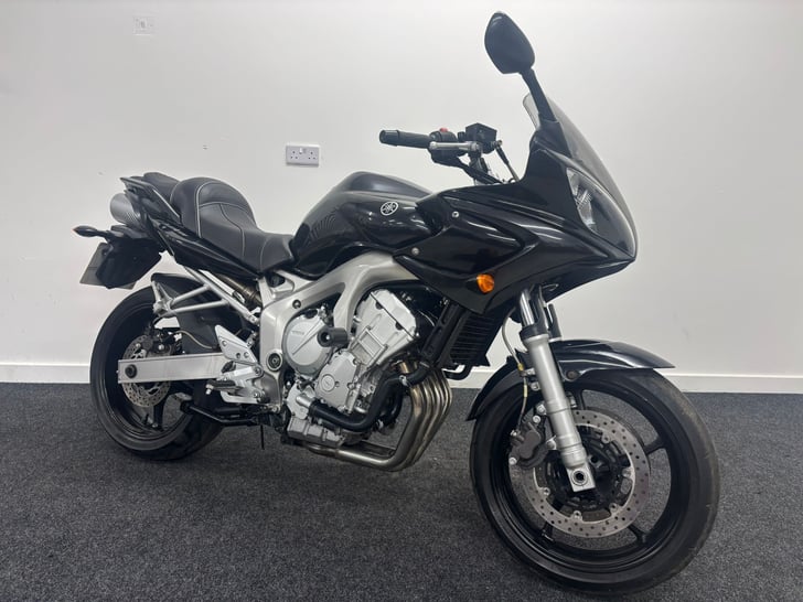 Yamaha FZ6 FAZER
