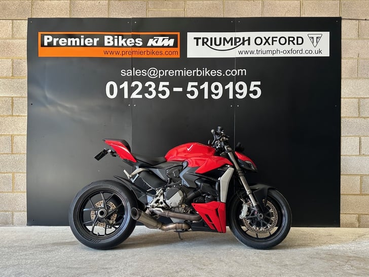 Ducati STREETFIGHTER V2