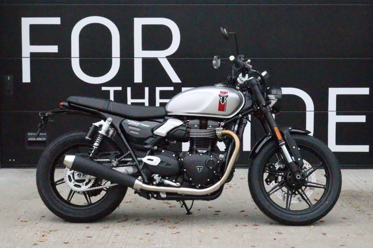 Triumph SPEED TWIN 900