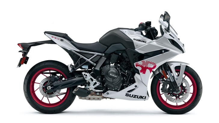 SUZUKI GSX-8R