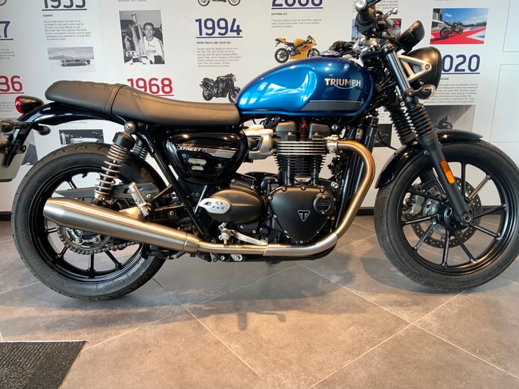 Triumph STREET TWIN