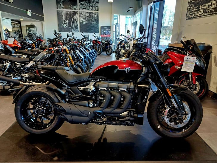 Triumph ROCKET 3 STORM R