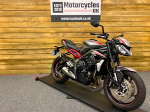 Used Triumph STREET STREET TRIPLE R for sale in Swindon | Image 2