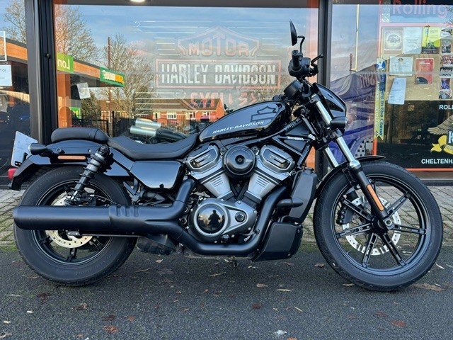 HARLEY-DAVIDSON NIGHTSTER 975