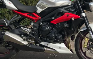 Used Triumph STREET TRIPLE 675 R ABS STREET TRIPLE 675 R ABS for sale in Stoke On Trent | Image 2