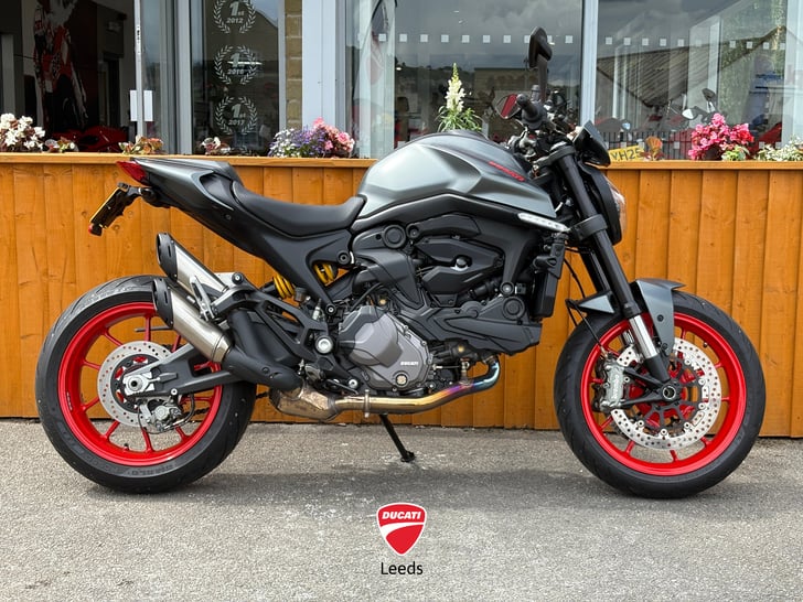 Ducati MONSTER 937 PLUS