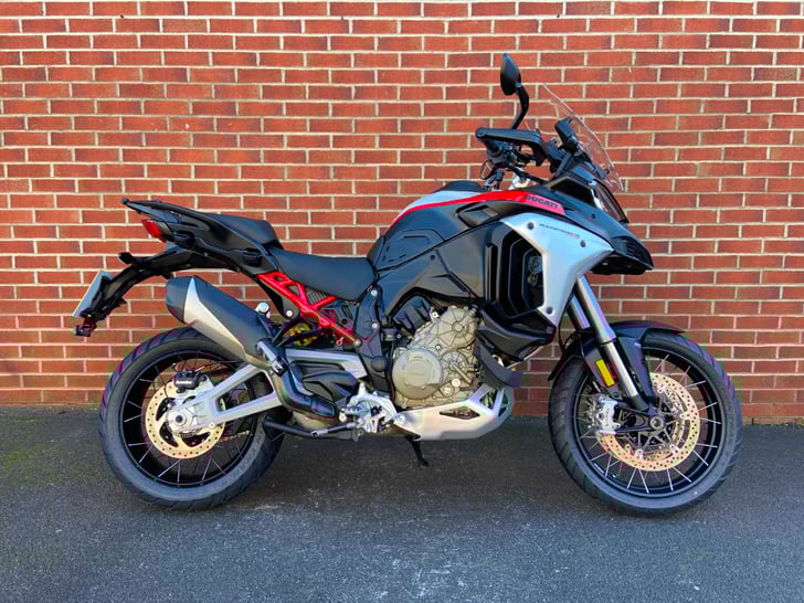 DUCATI MULTISTRADA V4 RALLY