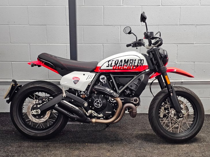 Ducati SCRAMBLER 800 URBAN MOTARD