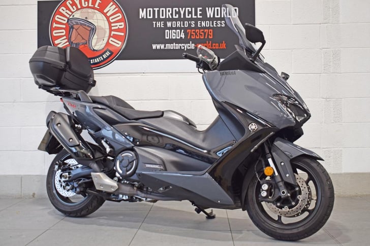Yamaha TMAX TECH MAX (XP560D) 