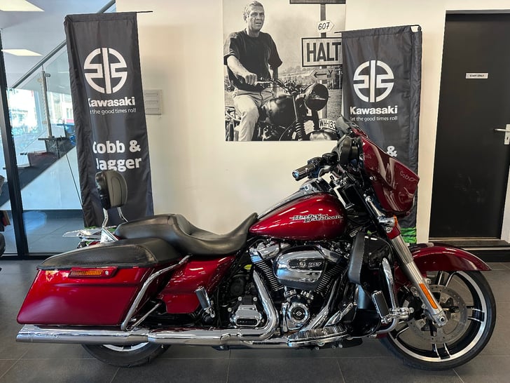 Harley-Davidson TOURING FLHXS STREET GLIDE SPECIAL