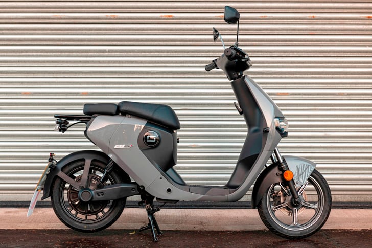 Used best sale electric scooty