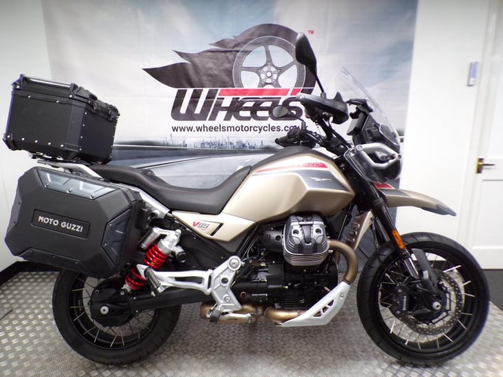 Moto Guzzi V85 TT Travel