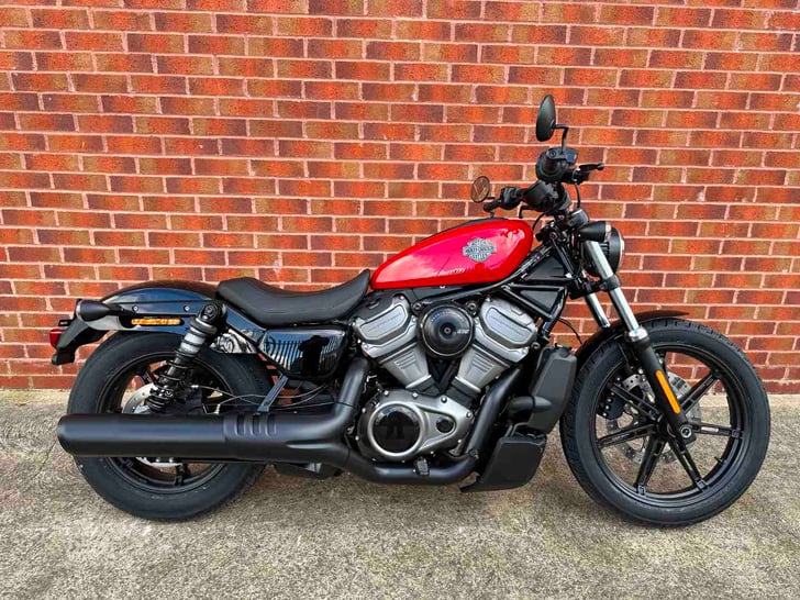 HARLEY-DAVIDSON RH975 NIGHTSTER 