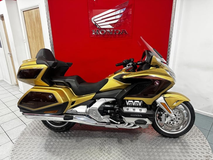 Honda GL1800 GOLD WING TOUR DCT 50TH ANNIVERSARY 