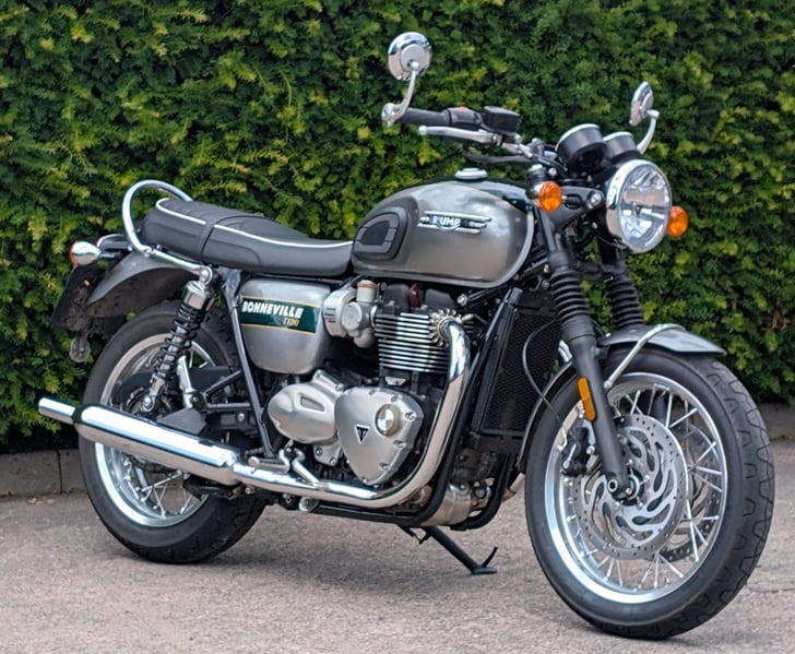 Triumph BONNEVILLE T120