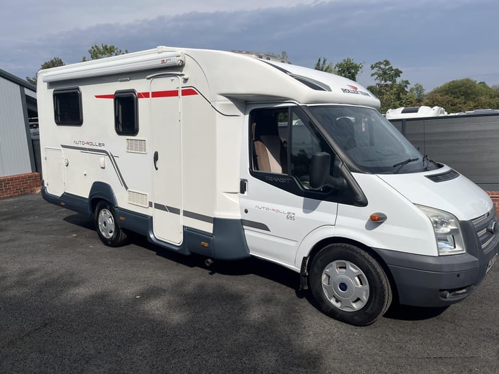 Here's a photo of the ROLLER TEAM AUTO-ROLLER 695, currently available for sale