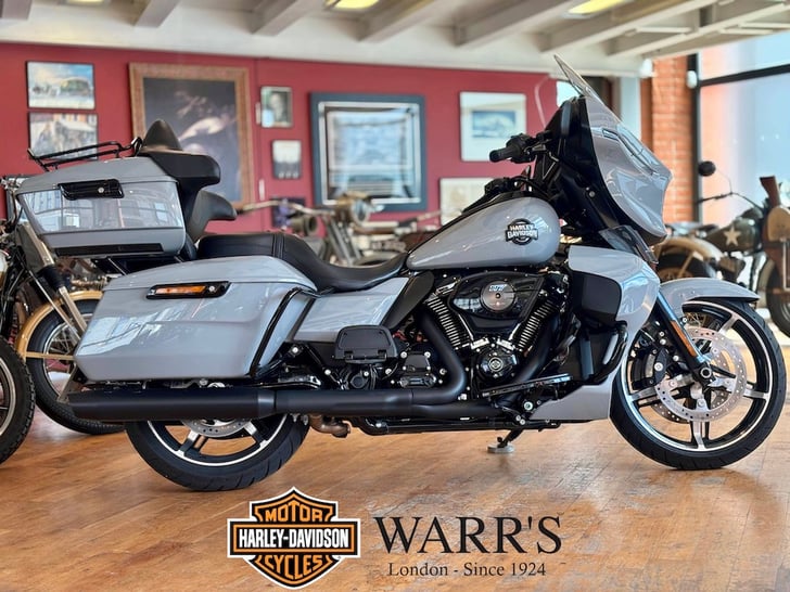 HARLEY-DAVIDSON TOURING FLHXU STREET GLIDE ULTRA
