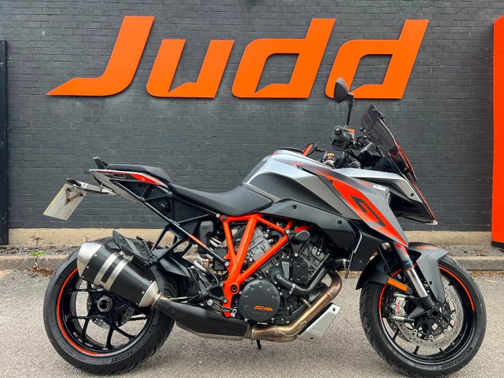 KTM 1290 SUPER DUKE GT