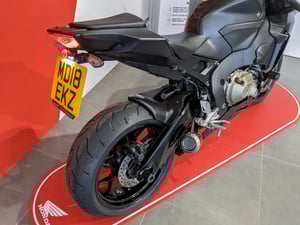 Used Honda CBR CBR1000RR FIREBLADE for sale in Newcastle-under-Lyme | Image 3