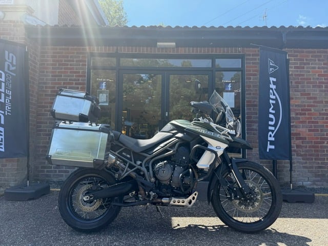 TRIUMPH TIGER 800 XCA